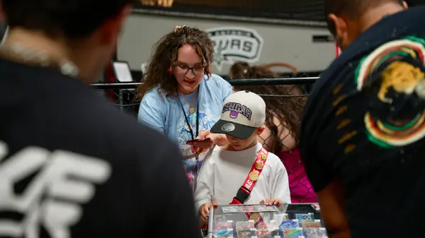 Mom and Pop Card Show photo
