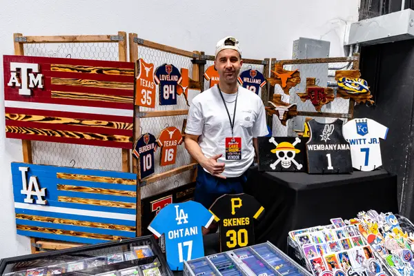 Mom and Pop Card Show photo
