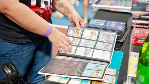 Mom and Pop Card Show photo