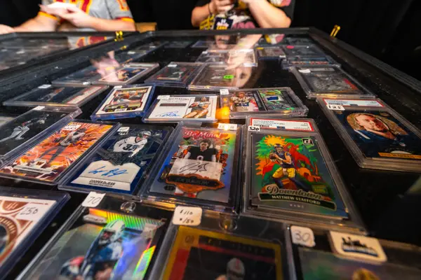 Mom and Pop Card Show photo