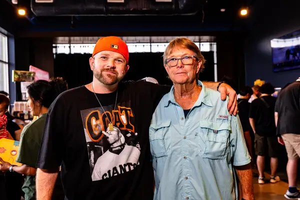 Mom and Pop Card Show photo